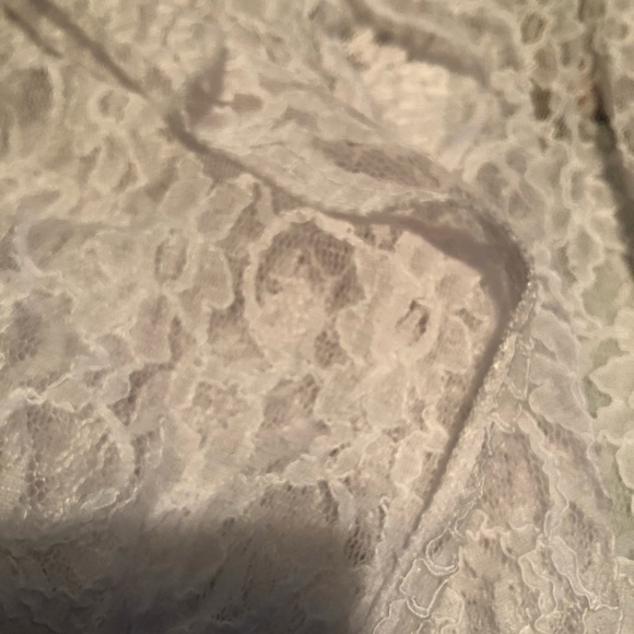 Elegant White Lace Fabric-72” by 150” aprox- a little stretch- gorgeous fabric - Picture 4 of 6